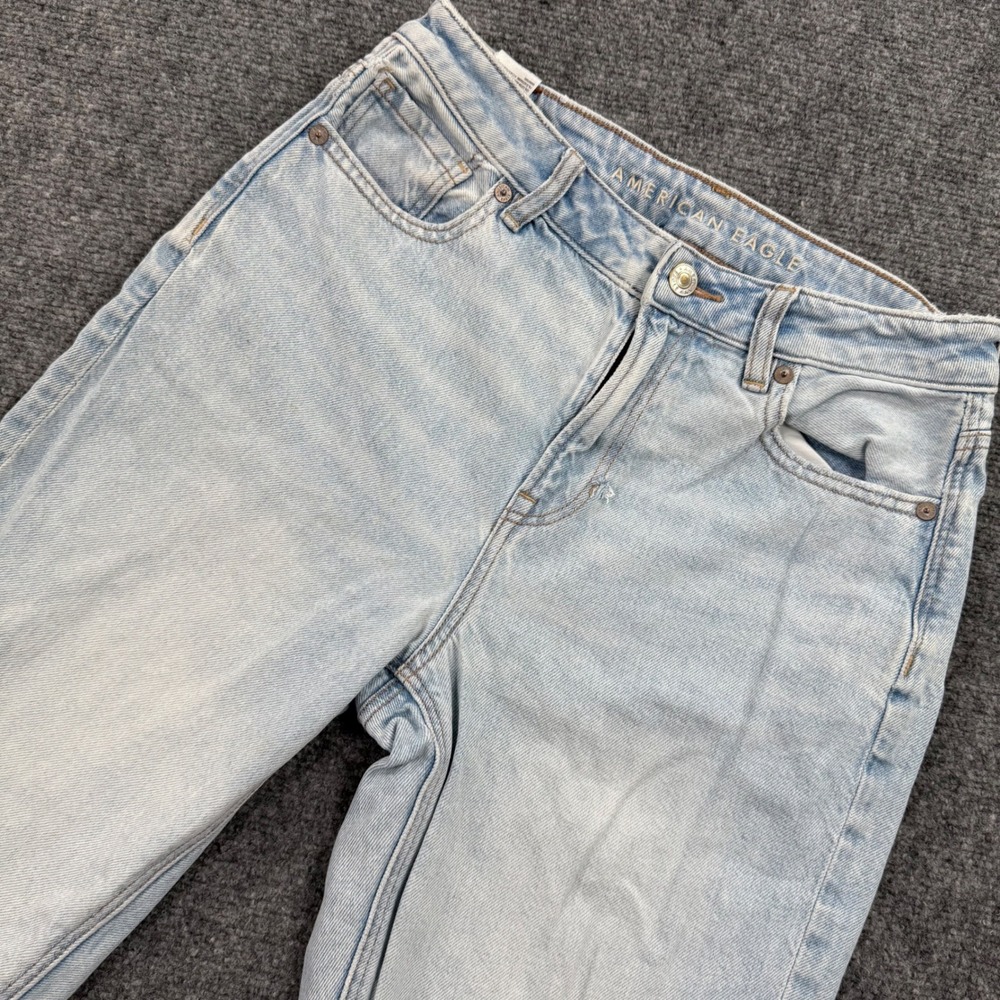 American Eagle Outfitters Womens Mom Jeans Light Wash Denim Straight Leg Size __
